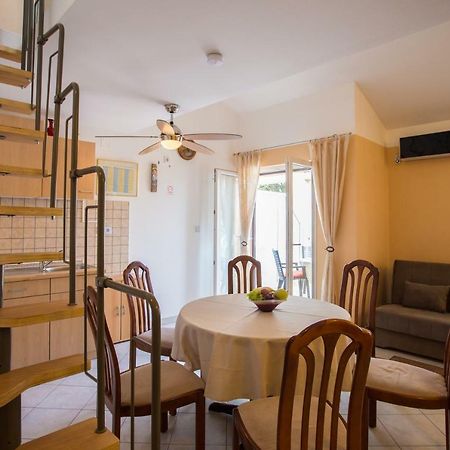 Apartment Smuljic Vrboska Exterior photo